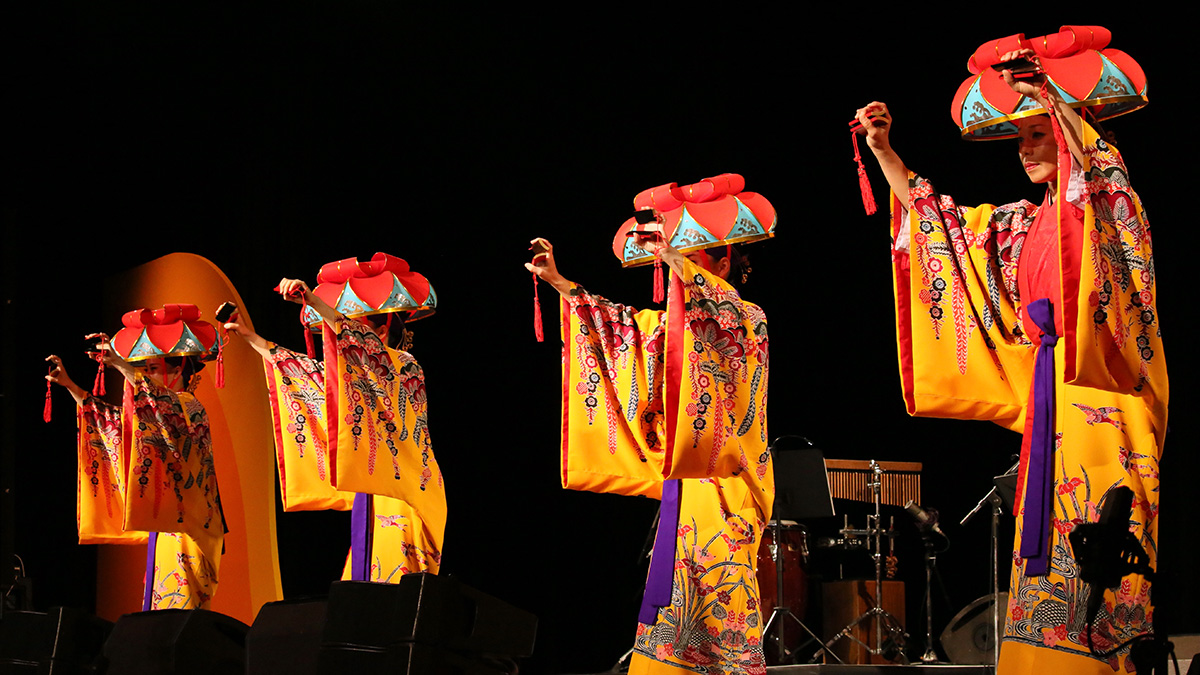 琉球歌舞団ティンガーラ