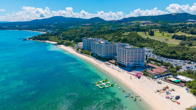 【#HAPPYYELLOW】沖縄・リザンシーパークホテル谷茶ベイ「ペア宿泊券」プレゼント｜国際女性デー｜ハッピーイエローキャンペーン2026